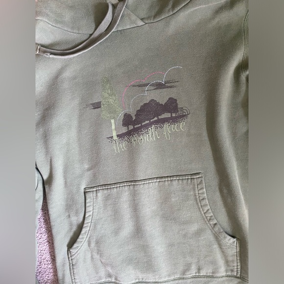 Women’s North Face Sweatshirt - Picture 2 of 4